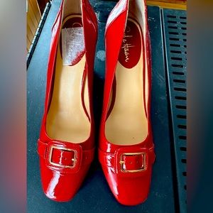 Adorable thicker heel